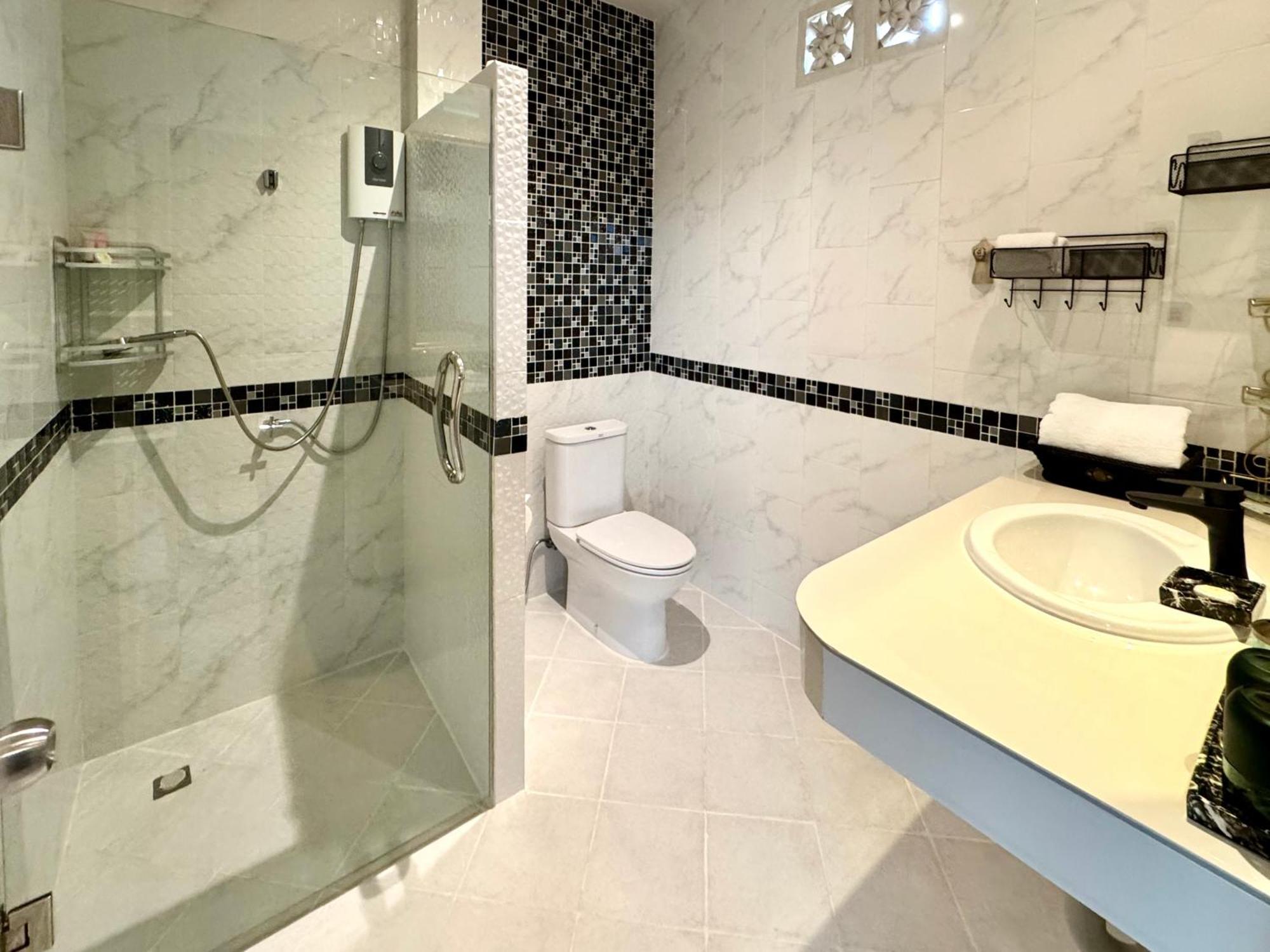Klong Muang Beach Apartment ภายนอก รูปภาพ